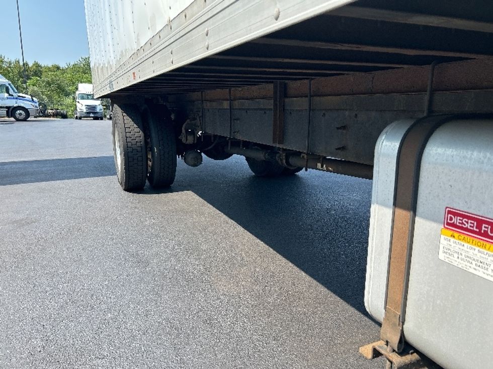 Medium Duty Box Truck-Light and Medium Duty Trucks-Hino-2021-L6-Norton-MA-407,998\n\t\tmiles-$ 26,000 - Image 13