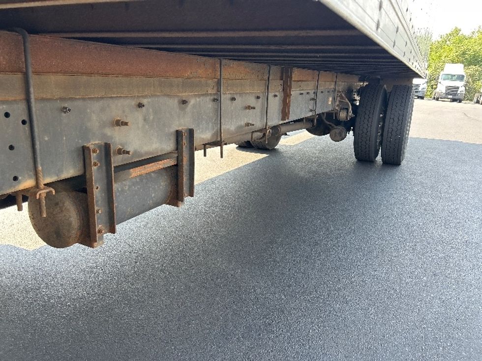 Medium Duty Box Truck-Light and Medium Duty Trucks-Hino-2021-L6-Norton-MA-407,998\n\t\tmiles-$ 26,000 - Image 5