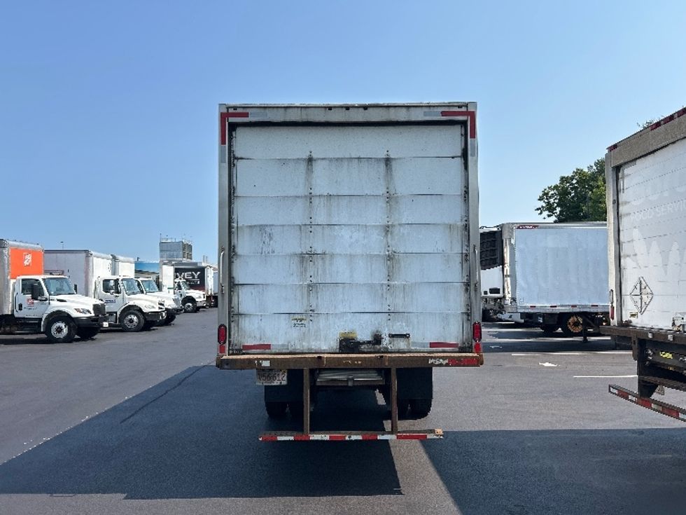Medium Duty Box Truck-Light and Medium Duty Trucks-Hino-2021-L6-Norton-MA-407,998\n\t\tmiles-$ 26,000 - Image 7