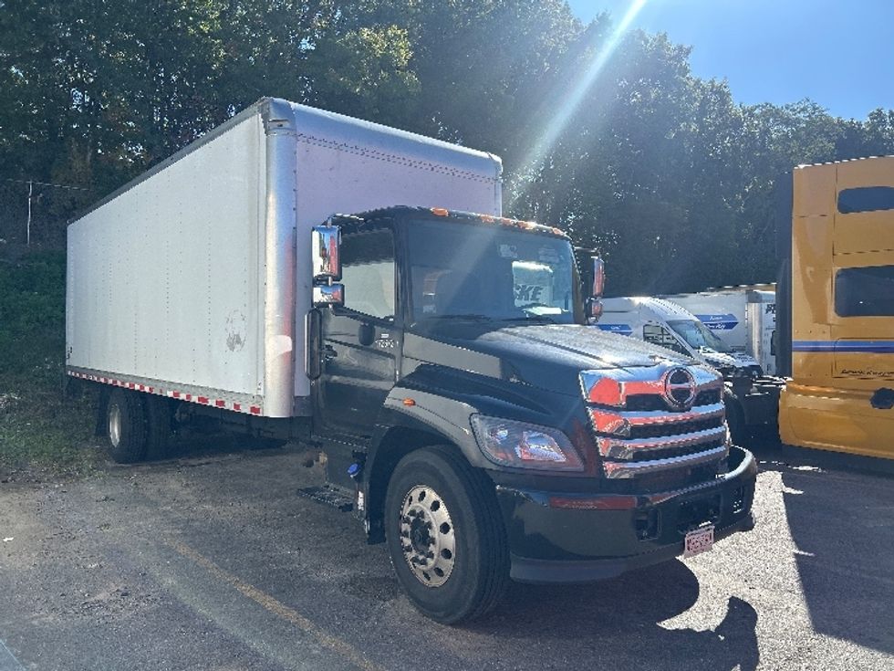 Medium Duty Box Truck-Light and Medium Duty Trucks-Hino-2023-L6-Braintree-MA-144,278\n\t\tmiles-$ 78,750 - Image 1