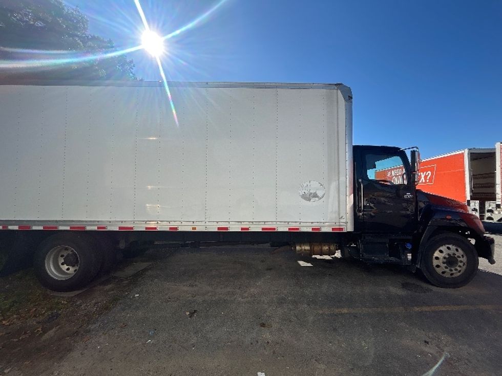 Medium Duty Box Truck-Light and Medium Duty Trucks-Hino-2023-L6-Braintree-MA-144,278\n\t\tmiles-$ 78,750 - Image 15
