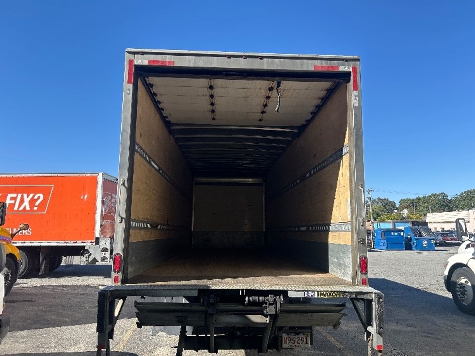 Medium Duty Box Truck-Light and Medium Duty Trucks-Hino-2023-L6-Braintree-MA-144,278\n\t\tmiles-$ 78,750 - Image 8