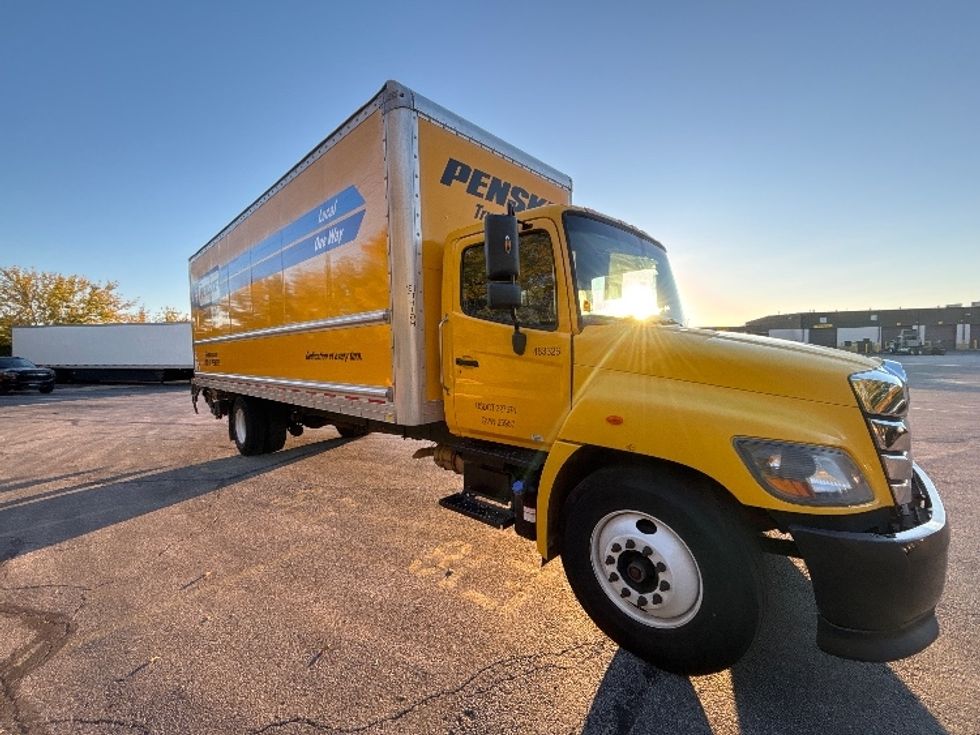 Medium Duty Box Truck-Light and Medium Duty Trucks-Hino-2023-L6-Brook Park-OH-341,919\n\t\tmiles-$ 36,000 - Image 1