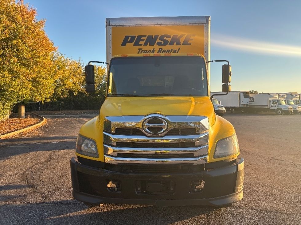 Medium Duty Box Truck-Light and Medium Duty Trucks-Hino-2023-L6-Brook Park-OH-341,919\n\t\tmiles-$ 36,000 - Image 2