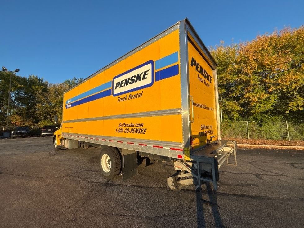 Medium Duty Box Truck-Light and Medium Duty Trucks-Hino-2023-L6-Brook Park-OH-341,919\n\t\tmiles-$ 36,000 - Image 6