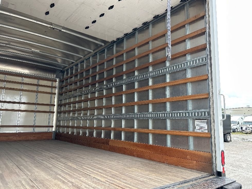 Medium Duty Box Truck-Light and Medium Duty Trucks-Hino-2023-L6-Jackson-TN-37,564\n\t\tmiles-$ 79,500 - Image 12