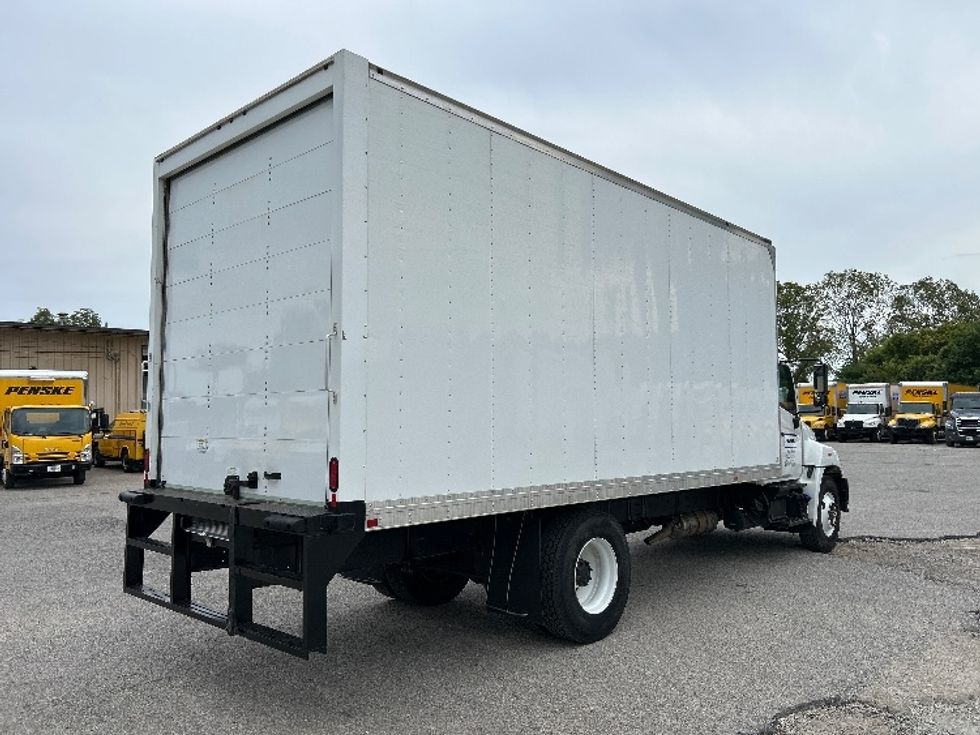 Medium Duty Box Truck-Light and Medium Duty Trucks-Hino-2023-L6-Jackson-TN-37,564\n\t\tmiles-$ 79,500 - Image 13