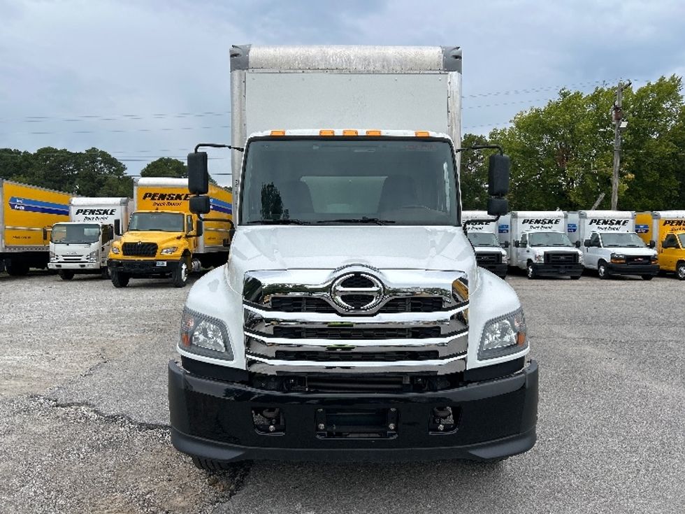 Medium Duty Box Truck-Light and Medium Duty Trucks-Hino-2023-L6-Jackson-TN-37,564\n\t\tmiles-$ 79,500 - Image 2