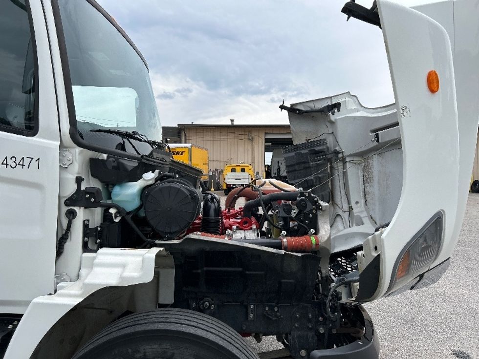 Medium Duty Box Truck-Light and Medium Duty Trucks-Hino-2023-L6-Jackson-TN-37,564\n\t\tmiles-$ 79,500 - Image 23