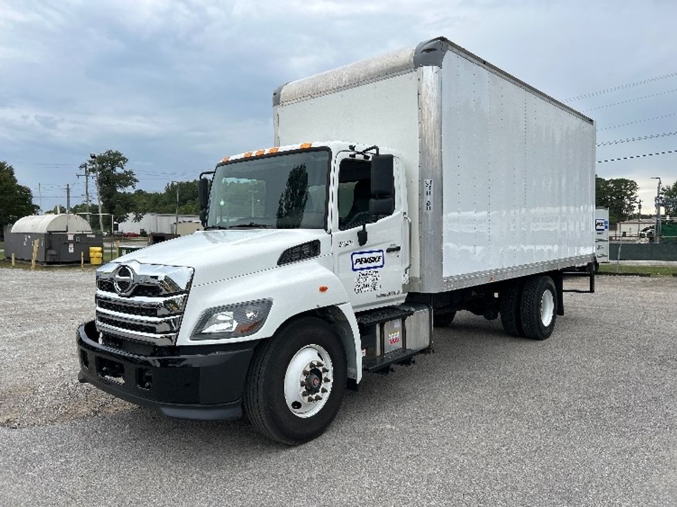Medium Duty Box Truck-Light and Medium Duty Trucks-Hino-2023-L6-Jackson-TN-37,564\n\t\tmiles-$ 79,500 - Image 3