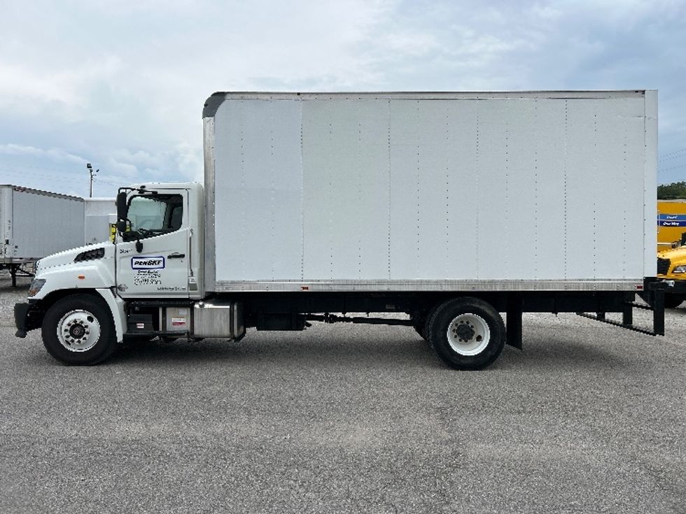 Medium Duty Box Truck-Light and Medium Duty Trucks-Hino-2023-L6-Jackson-TN-37,564\n\t\tmiles-$ 79,500 - Image 4
