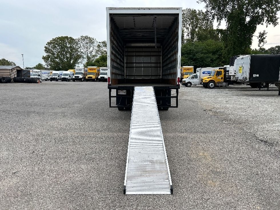 Medium Duty Box Truck-Light and Medium Duty Trucks-Hino-2023-L6-Jackson-TN-37,564\n\t\tmiles-$ 79,500 - Image 9