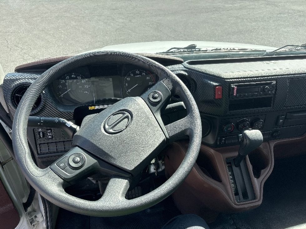 Medium Duty Box Truck-Light and Medium Duty Trucks-Hino-2025-L6-Fort Wayne-IN-434\n\t\tmiles-$ 86,000 - Image 17