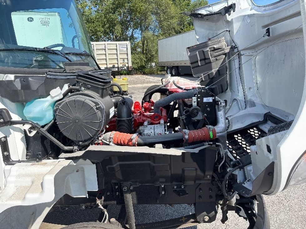 Medium Duty Box Truck-Light and Medium Duty Trucks-Hino-2025-L6-Fort Wayne-IN-434\n\t\tmiles-$ 86,000 - Image 22