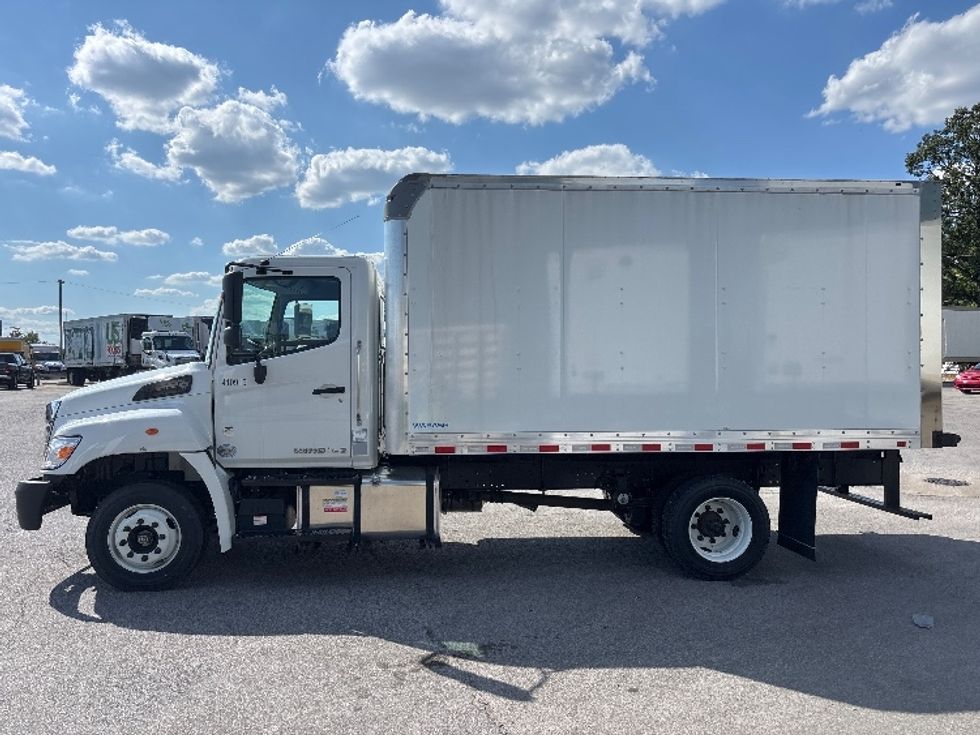 Medium Duty Box Truck-Light and Medium Duty Trucks-Hino-2025-L6-Fort Wayne-IN-434\n\t\tmiles-$ 86,000 - Image 4
