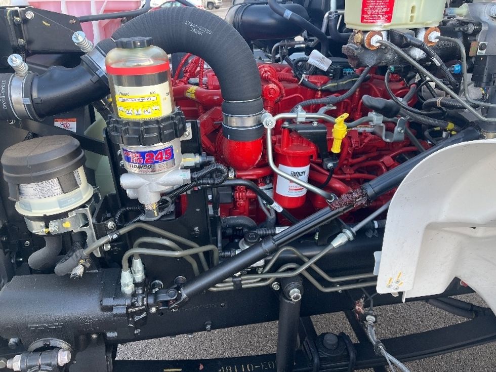 Medium Duty Box Truck-Light and Medium Duty Trucks-Hino-2025-L6-Fort Wayne-IN-64\n\t\tmiles-$ 86,000 - Image 23