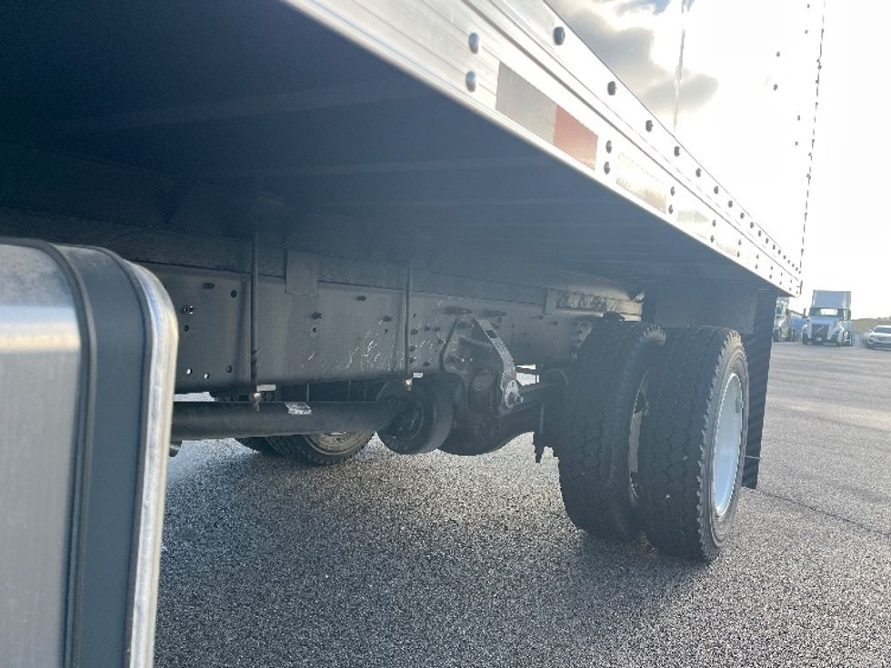 Medium Duty Box Truck-Light and Medium Duty Trucks-Hino-2025-L6-Fort Wayne-IN-64\n\t\tmiles-$ 86,000 - Image 5