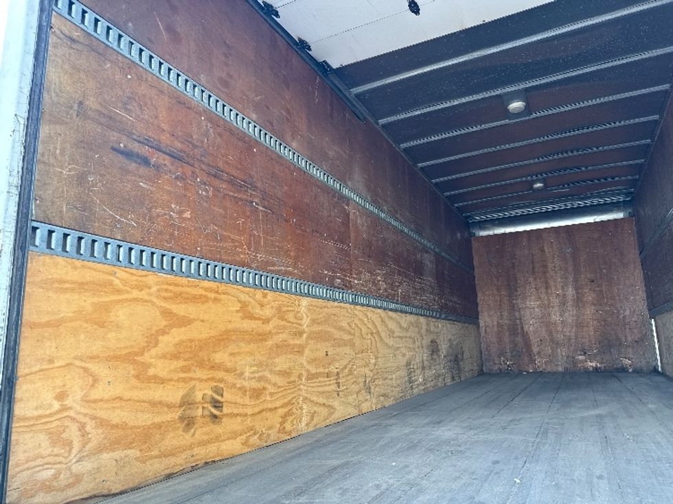 Medium Duty Box Truck-Light and Medium Duty Trucks-International-2001-4700-Greensboro-NC-213,365\n\t\tmiles-$ 10,000 - Image 10