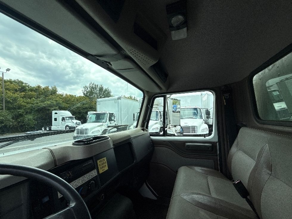 Medium Duty Box Truck-Light and Medium Duty Trucks-International-2001-4700-Greensboro-NC-213,365\n\t\tmiles-$ 10,000 - Image 18