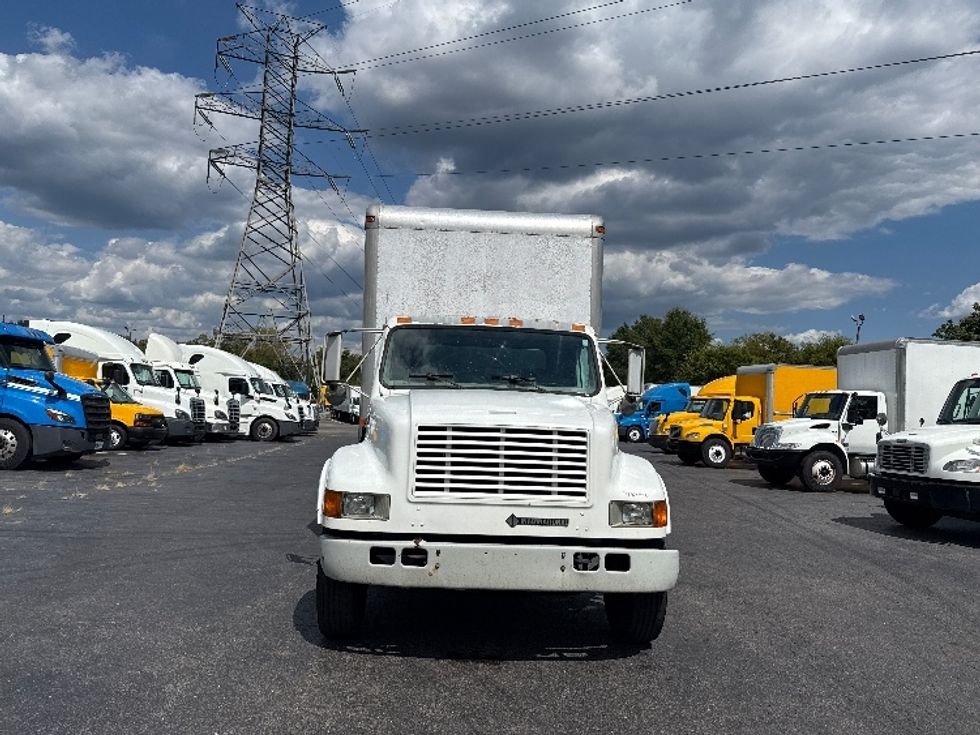 Medium Duty Box Truck-Light and Medium Duty Trucks-International-2001-4700-Greensboro-NC-213,365\n\t\tmiles-$ 10,000 - Image 2
