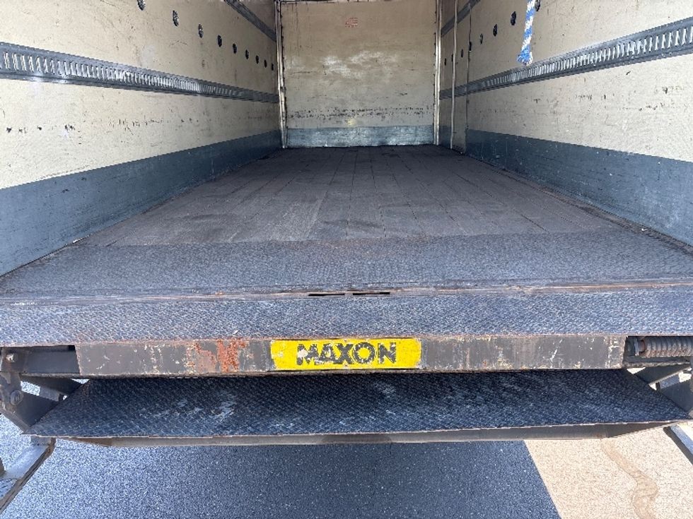 Medium Duty Box Truck-Light and Medium Duty Trucks-International-2001-4700-Portland-OR-184,969\n\t\tmiles-$ 7,500 - Image 10