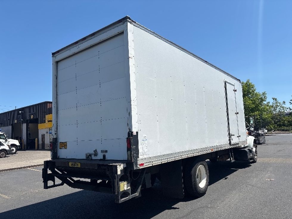 Medium Duty Box Truck-Light and Medium Duty Trucks-International-2001-4700-Portland-OR-184,969\n\t\tmiles-$ 7,500 - Image 13