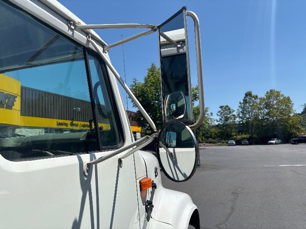 Medium Duty Box Truck-Light and Medium Duty Trucks-International-2001-4700-Portland-OR-184,969\n\t\tmiles-$ 7,500 - Image 25