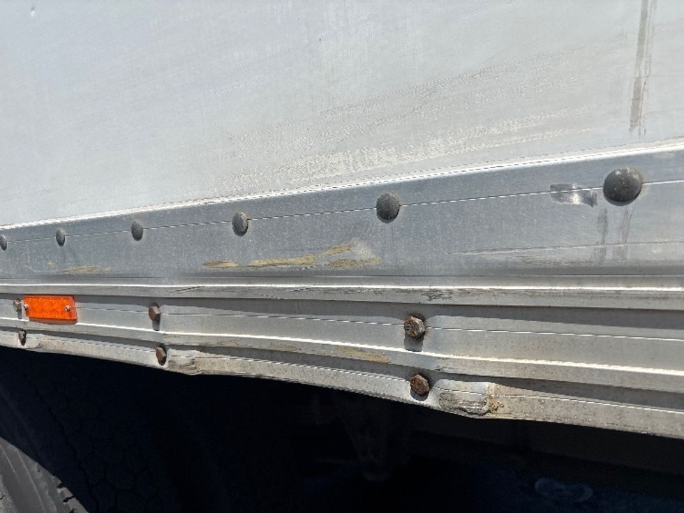 Medium Duty Box Truck-Light and Medium Duty Trucks-International-2001-4700-Portland-OR-184,969\n\t\tmiles-$ 7,500 - Image 27