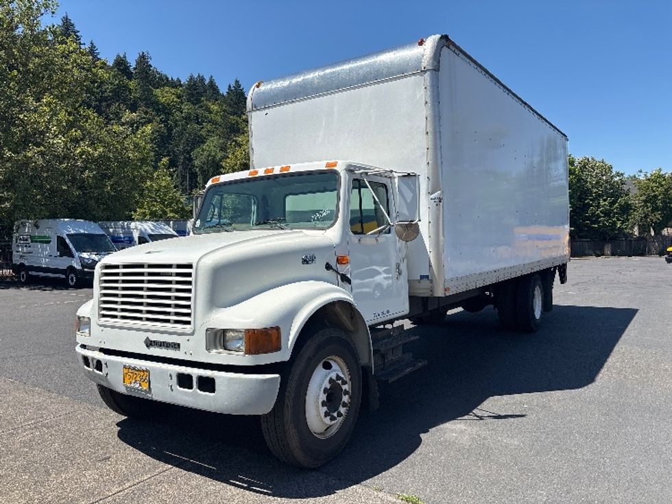 Medium Duty Box Truck-Light and Medium Duty Trucks-International-2001-4700-Portland-OR-184,969\n\t\tmiles-$ 7,500 - Image 3