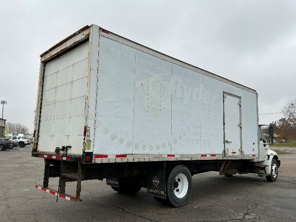 Medium Duty Box Truck-Light and Medium Duty Trucks-International-2006-4300-Elkhart-IN-298,575\n\t\tmiles-$ 9,500 - Image 12