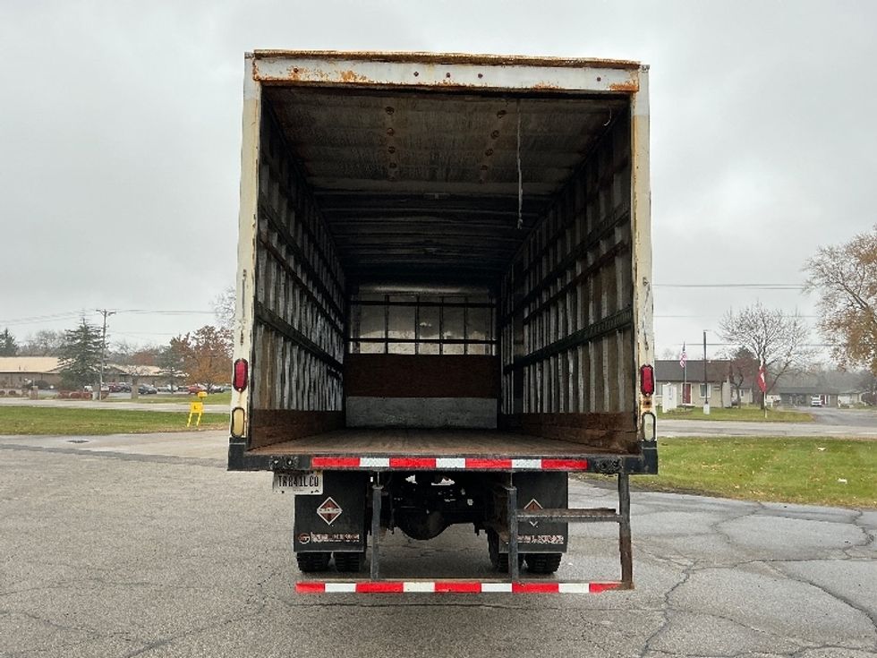 Medium Duty Box Truck-Light and Medium Duty Trucks-International-2006-4300-Elkhart-IN-298,575\n\t\tmiles-$ 9,500 - Image 8