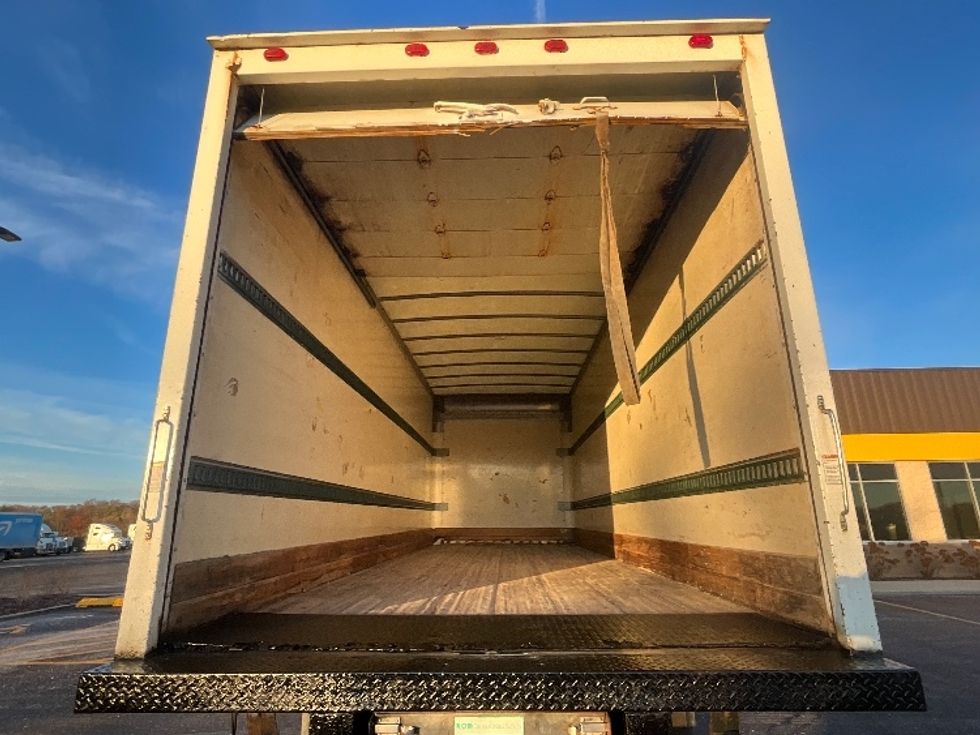 Medium Duty Box Truck-Light and Medium Duty Trucks-International-2006-4300LP-East Chicago-IN-253,346\n\t\tmiles-$ 6,000 - Image 8