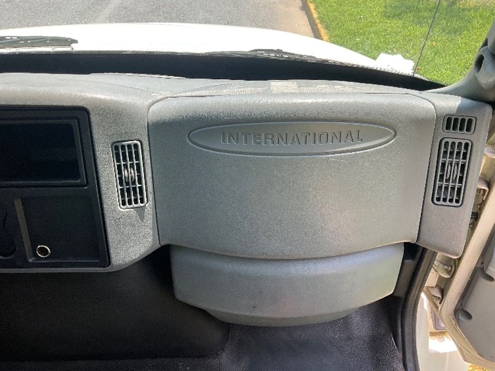 Medium Duty Box Truck-Light and Medium Duty Trucks-International-2007-4300-Reading-PA-236,293\n\t\tmiles-$ 10,500 - Image 20