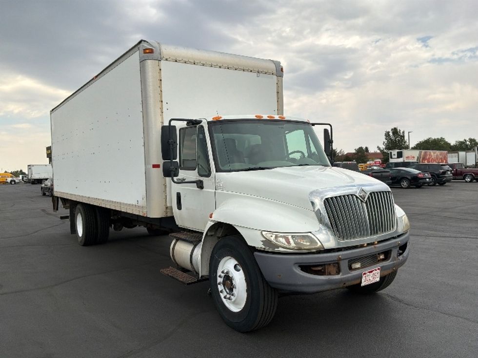 Medium Duty Box Truck-Light and Medium Duty Trucks-International-2010-4300-Aurora-CO-362,685\n\t\tmiles-$ 13,250 - Image 1