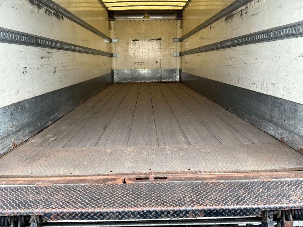 Medium Duty Box Truck-Light and Medium Duty Trucks-International-2010-4300-Aurora-CO-362,685\n\t\tmiles-$ 13,250 - Image 10