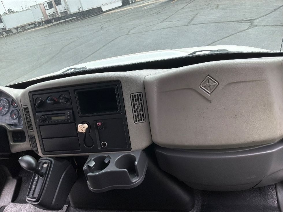 Medium Duty Box Truck-Light and Medium Duty Trucks-International-2010-4300-Aurora-CO-362,685\n\t\tmiles-$ 13,250 - Image 21
