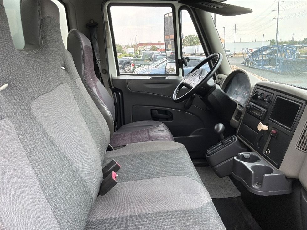 Medium Duty Box Truck-Light and Medium Duty Trucks-International-2010-4300-Aurora-CO-362,685\n\t\tmiles-$ 13,250 - Image 22