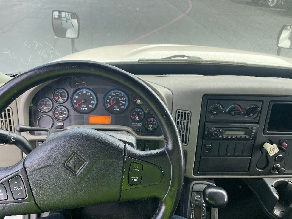 Medium Duty Box Truck-Light and Medium Duty Trucks-International-2011-4300-Santa Ana-CA-164,011\n\t\tmiles-$ 17,500 - Image 18