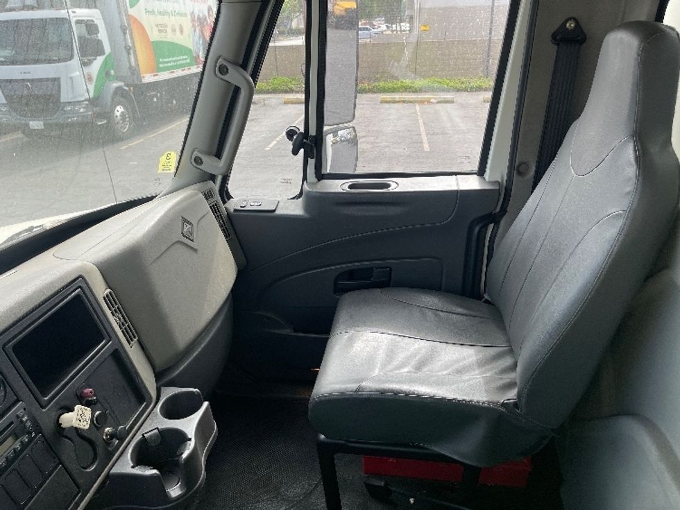 Medium Duty Box Truck-Light and Medium Duty Trucks-International-2011-4300-Santa Ana-CA-164,011\n\t\tmiles-$ 17,500 - Image 19