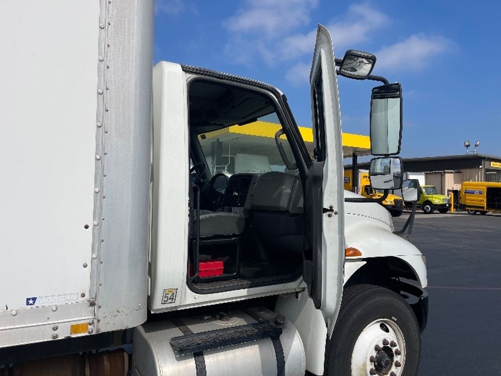Medium Duty Box Truck-Light and Medium Duty Trucks-International-2011-4300-Santa Ana-CA-164,011\n\t\tmiles-$ 17,500 - Image 20