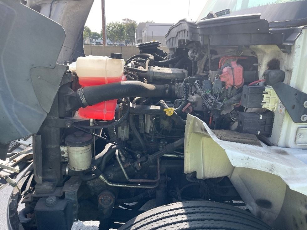 Medium Duty Box Truck-Light and Medium Duty Trucks-International-2011-4300-Santa Ana-CA-164,011\n\t\tmiles-$ 17,500 - Image 24