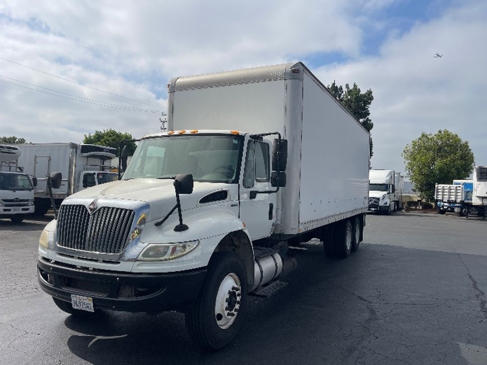 Medium Duty Box Truck-Light and Medium Duty Trucks-International-2011-4300-Santa Ana-CA-164,011\n\t\tmiles-$ 17,500 - Image 3