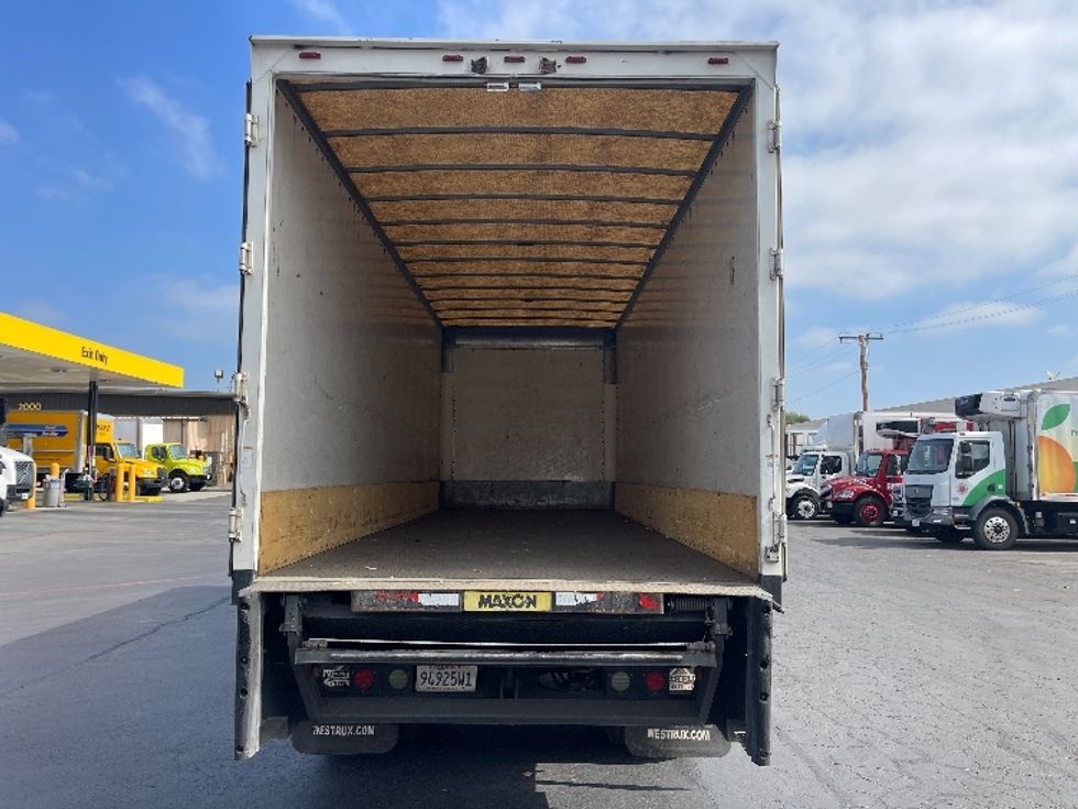 Medium Duty Box Truck-Light and Medium Duty Trucks-International-2011-4300-Santa Ana-CA-164,011\n\t\tmiles-$ 17,500 - Image 8