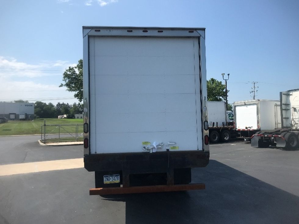 Medium Duty Box Truck-Light and Medium Duty Trucks-International-2011-4400-York-PA-157,150\n\t\tmiles-$ 21,000 - Image 7