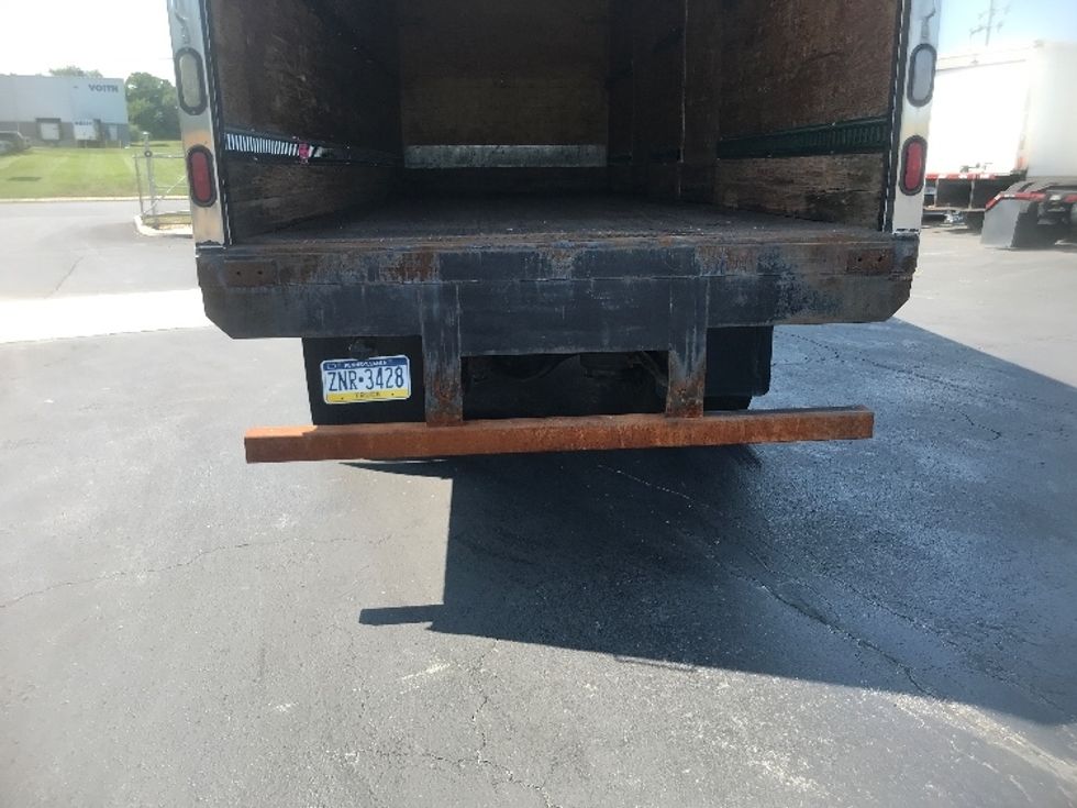 Medium Duty Box Truck-Light and Medium Duty Trucks-International-2011-4400-York-PA-157,150\n\t\tmiles-$ 21,000 - Image 9