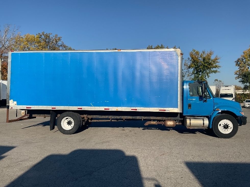 Medium Duty Box Truck-Light and Medium Duty Trucks-International-2012-4300-Fort Wayne-IN-148,364\n\t\tmiles-$ 10,000 - Image 14