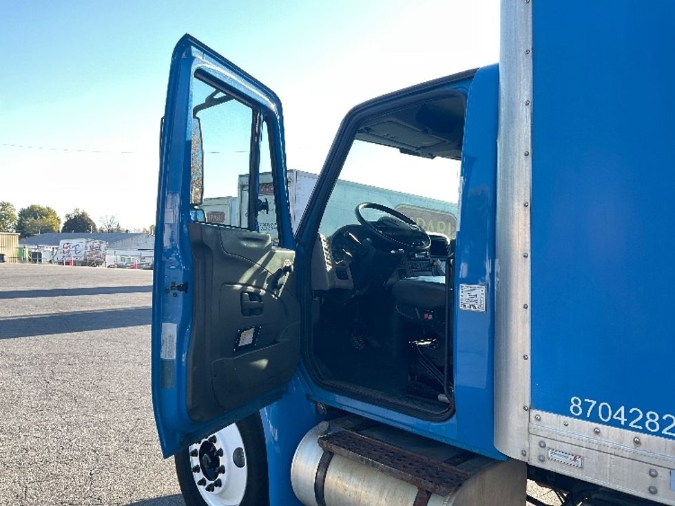 Medium Duty Box Truck-Light and Medium Duty Trucks-International-2012-4300-Fort Wayne-IN-148,364\n\t\tmiles-$ 10,000 - Image 15