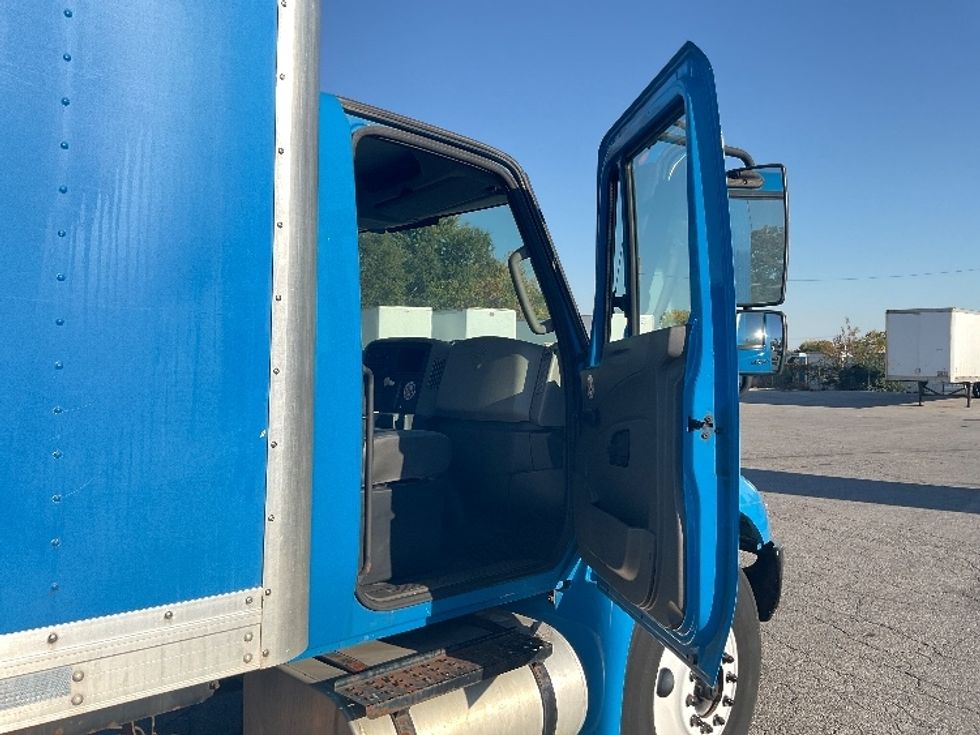 Medium Duty Box Truck-Light and Medium Duty Trucks-International-2012-4300-Fort Wayne-IN-148,364\n\t\tmiles-$ 10,000 - Image 19