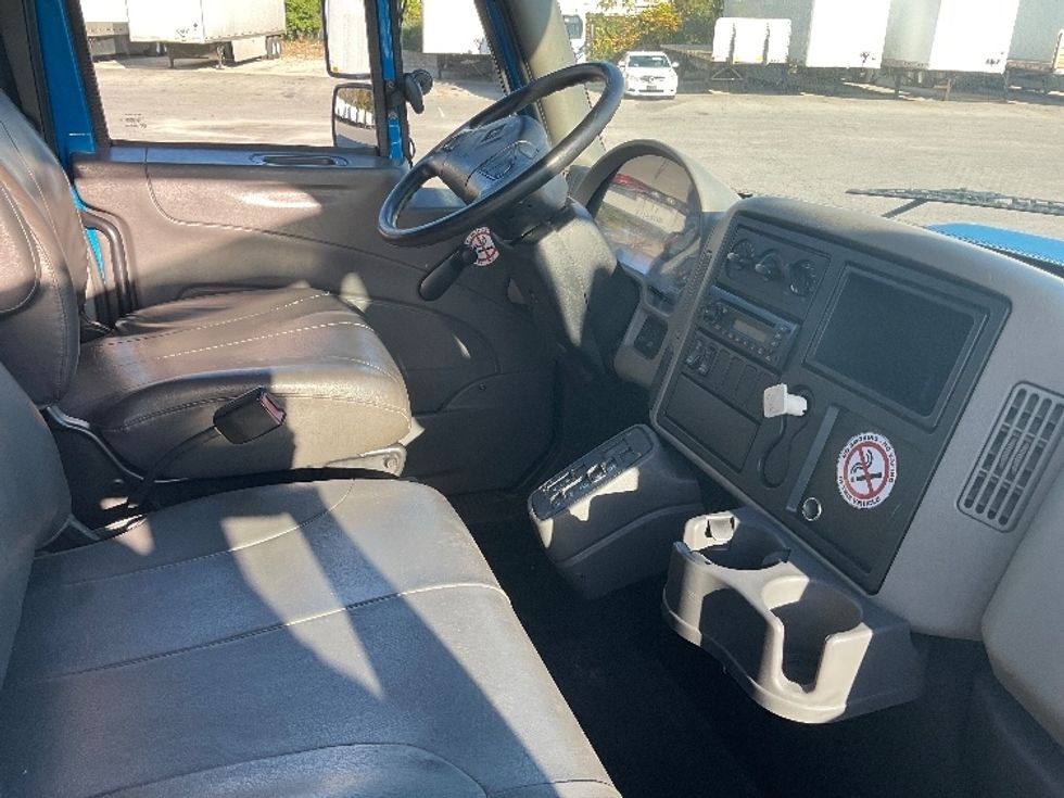Medium Duty Box Truck-Light and Medium Duty Trucks-International-2012-4300-Fort Wayne-IN-148,364\n\t\tmiles-$ 10,000 - Image 21