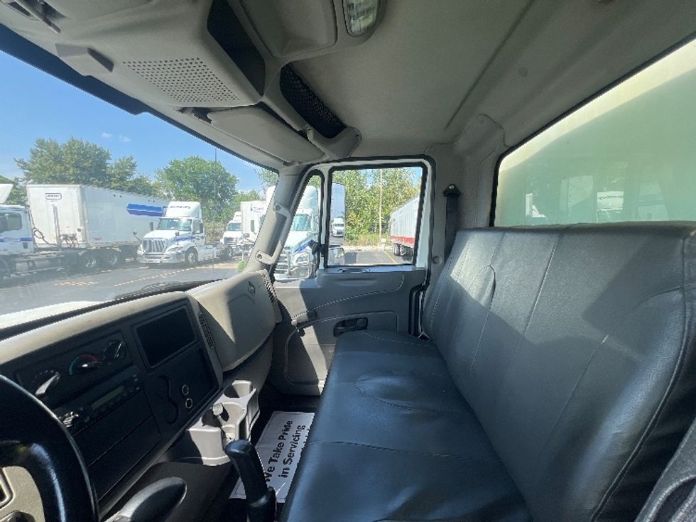 Medium Duty Box Truck-Light and Medium Duty Trucks-International-2012-4300-Melrose Park-IL-233,838\n\t\tmiles-$ 9,500 - Image 19